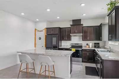9963 Sunrise View Court, Seffner, FL 33584 - Photo 13