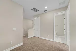 5150 San Martino Dr, Wesley Chapel, FL 33543 - Photo 7