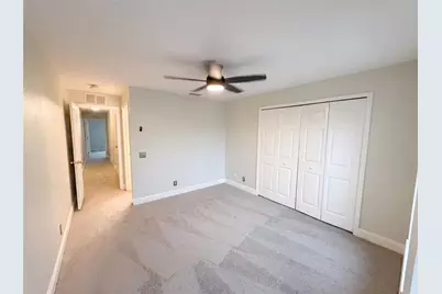112 Coquina Bay Drive, Saint Petersburg, FL 33705 - Photo 19