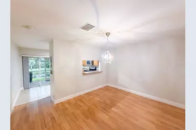 112 Coquina Bay Drive, Saint Petersburg, FL 33705 - Photo 13