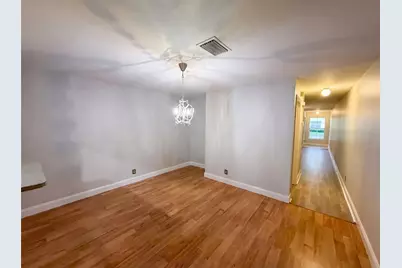 112 Coquina Bay Drive, Saint Petersburg, FL 33705 - Photo 11