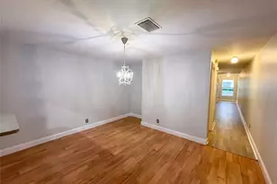 112 Coquina Bay Drive, Saint Petersburg, FL 33705 - Photo 11