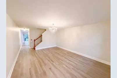 112 Coquina Bay Drive, Saint Petersburg, FL 33705 - Photo 3