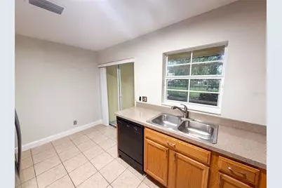 112 Coquina Bay Drive, Saint Petersburg, FL 33705 - Photo 9