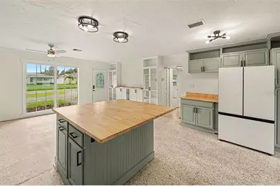 766 41st Avenue NE, Saint Petersburg, FL 33703 - Photo 7