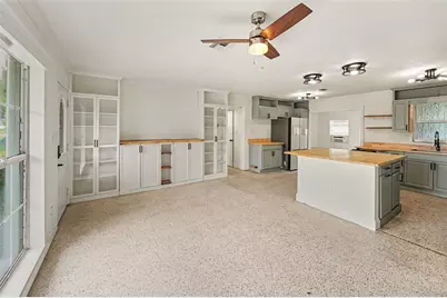 766 41st Avenue NE, Saint Petersburg, FL 33703 - Photo 5