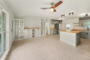 766 41st Ave NE, Saint Petersburg, FL 33703 - Photo 5