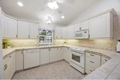 477 Sweetwater Way, Haines City, FL 33844 - Photo 3