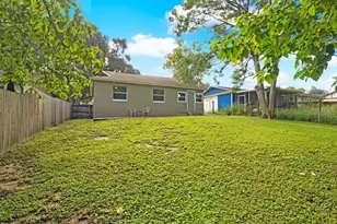 156 Lake Dr, Orlando, FL 32835 - Photo 23
