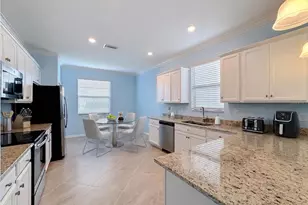 10185 Colubrina Dr, Venice, FL 34293 - Photo 11