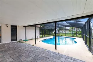 1025 Derbyshire Dr, Kissimmee, FL 34758 - Photo 15