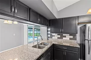 1025 Derbyshire Dr, Kissimmee, FL 34758 - Photo 9