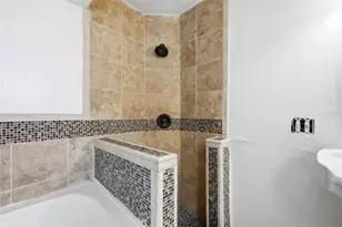 1025 Park Ave, Tavares, FL 32778 - Photo 23