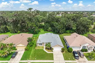 2106 The Oaks Blvd, Kissimmee, FL 34746 - Photo 3