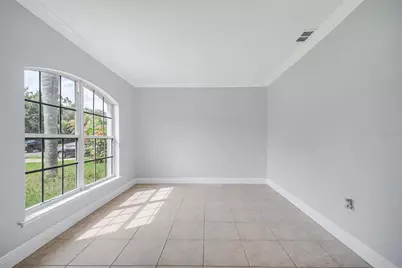 2106 The Oaks Boulevard, Kissimmee, FL 34746 - Photo 9