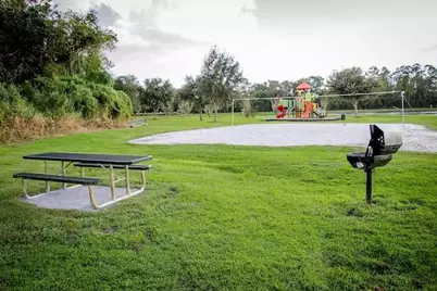 1017 Lake Berkley Dr, Kissimmee, FL 34746 - Photo 37