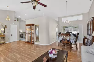 1197 Muscovy Dr, Spring Hill, FL 34608 - Photo 7