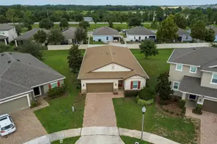 203 Sangmon Ct, Groveland, FL 34736 - Photo 5