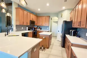 4367 Conroy Club Dr, Orlando, FL 32835 - Photo 17