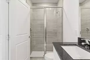 817 S Locust Ave, Sanford, FL 32771 - Photo 15