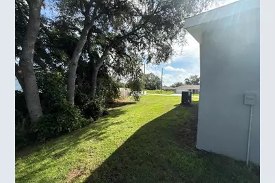 22 Malauka Circle, Ocklawaha, FL 32179 - Photo 5
