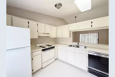 9911 Burl Way, Orlando, FL 32817 - Photo 5