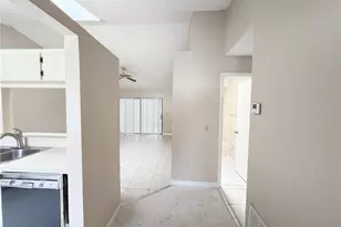 9911 Burl Way, Orlando, FL 32817 - Photo 3