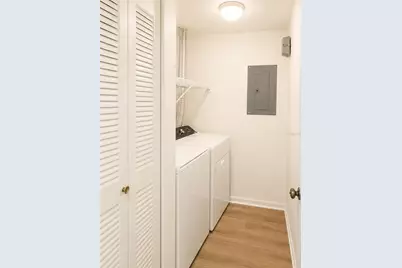 5572 Metrowest Blvd #203, Orlando, FL 32811 - Photo 17