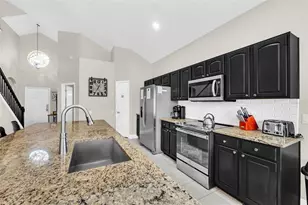 2630 Dinville St, Kissimmee, FL 34747 - Photo 15
