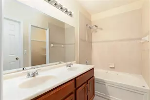 9866 Tivoli Villa Dr, Orlando, FL 32829 - Photo 9