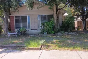 4428 4th Ave S, Saint Petersburg, FL 33711 - Photo 1