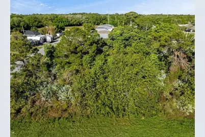 1505 4th Avenue SW, Vero Beach, FL 32962 - Photo 3