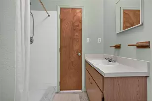 5701 Padgett Cir, Orlando, FL 32839 - Photo 9