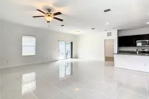 1025 Margot Ln, Lake Wales, FL 33853 - Photo 13