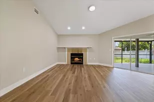 120 Fountain Ct, Spring Hill, FL 34606 - Photo 15