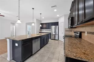 2130 Landside Dr, Valrico, FL 33594 - Photo 15