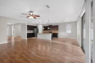 2130 Landside Dr, Valrico, FL 33594 - Photo 13