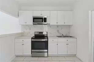 1743 Yale St S, Saint Petersburg, FL 33712 - Photo 13