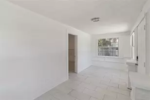 1743 Yale St S, Saint Petersburg, FL 33712 - Photo 5