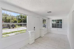 1743 Yale St S, Saint Petersburg, FL 33712 - Photo 3