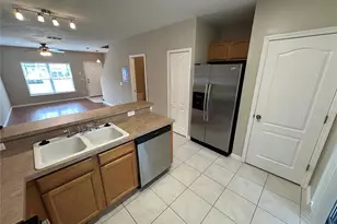 538 Wilton Cir, Sanford, FL 32773 - Photo 7