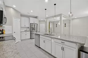 6081 Monterey Cypress Trl, Sanford, FL 32773 - Photo 9