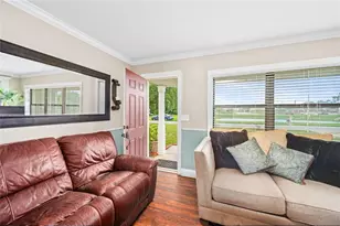 105 Mirror Dr, Sanford, FL 32773 - Photo 11