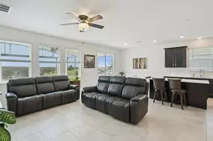 822 Kapi Dr, Groveland, FL 34736 - Photo 3