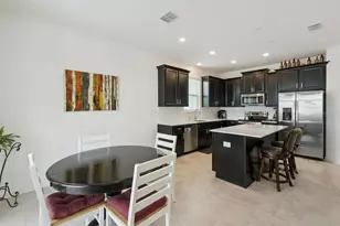 822 Kapi Dr, Groveland, FL 34736 - Photo 19