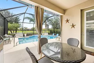 218 SE Longview Dr, Port Saint Lucie, FL 34984 - Photo 9