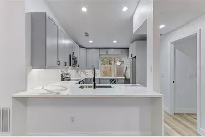 7711 Lakeside Woods Drive, Orlando, FL 32810 - Photo 13