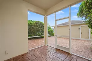 11188 Grand Winthrop Ave, Riverview, FL 33578 - Photo 13