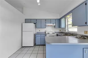 2944 Estill St, Deltona, FL 32738 - Photo 17