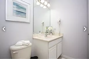 1050 Las Fuentes Dr, Kissimmee, FL 34746 - Photo 11